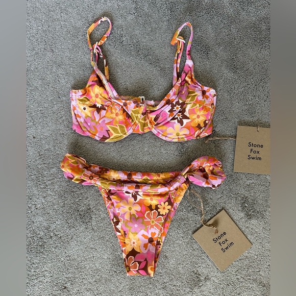 Stone Fox Swim Conch Top and Bijou Bottom Size XS in Retro Pop Bikini - Picture 3 of 9